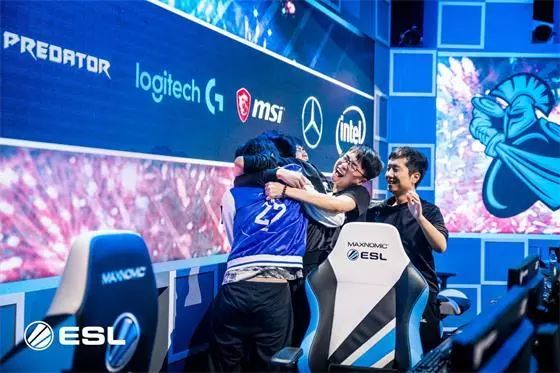 進入新世紀 進入新世紀